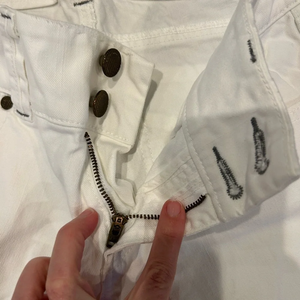 CAbi jeans size 2, white denim - Picture 4 of 8